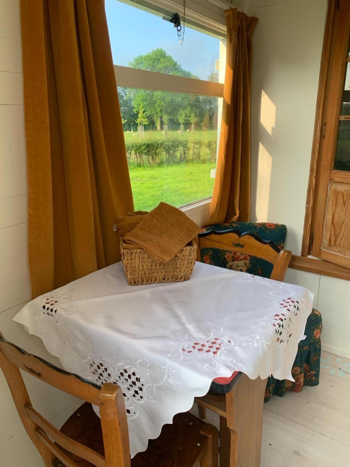 In De Wolf Hotell Watervliet Exteriör bild